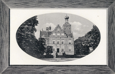 11118 Gezicht op de voorgevel van het kasteel Zuylestein (Rijksstraatweg 3-11) te Leersum. N.B. In 1945 is het kasteel ...